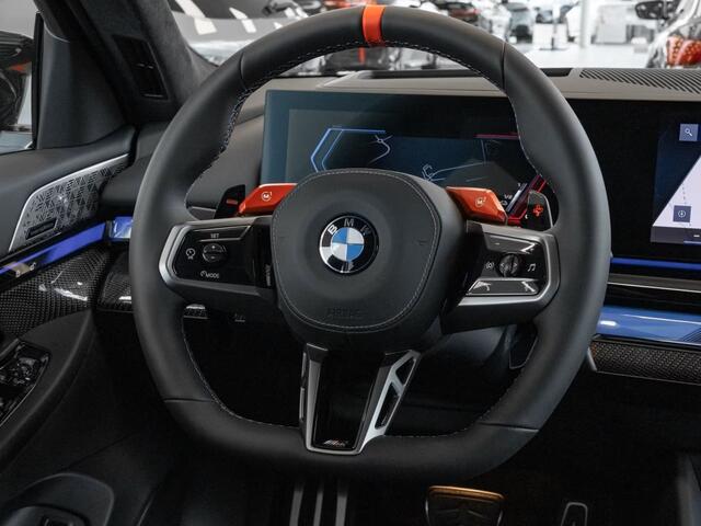 BMW M5 5-serie Touring ** M-DRIVER PACK (305 km/h), M-REMMEN, TREKH, ACC, MERINO LEDER, 20/21 INCH LMV ** 1e EIG - UNFALLFREI - Ex BMW AG ** ** INFORMEER OOK NAAR ONZE AANTREKKELIJKE FINANCIAL-LEASE TARIEVEN **