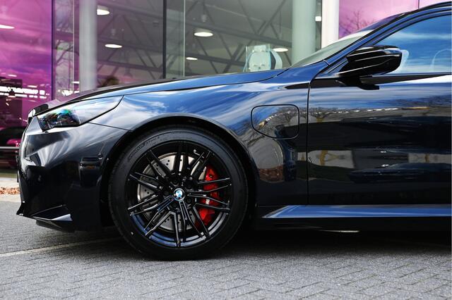 BMW M5 Touring Automaat / Trekhaak / Panoramadak / M Drive Professional / Comfort Access / Bowers & Wilkins / Adaptieve LED / Parking Assistant Professional