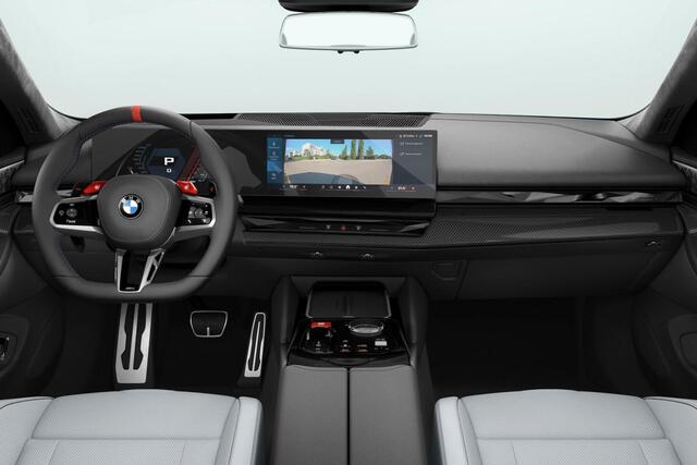 BMW M5 Touring | M Driver's Pack | Keramische remschijven | Glazen panoramadak