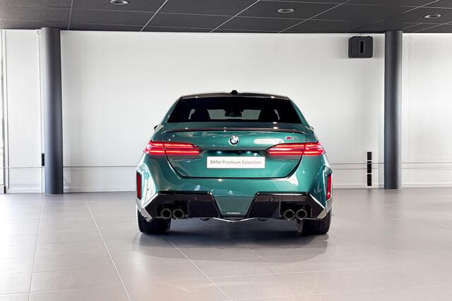 BMW M5 Sedan | M Driver's Pack | Bowers & Wilkins | Stoelventilatie | Iconic Glow |