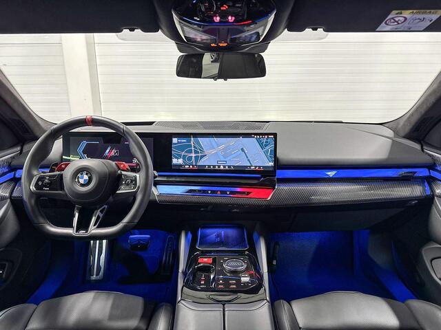 BMW M5 Sedan M5 | M Carbon keramische rem | Bowers & Wilkins | M Drivers Package | Stoelventilatie | Driving Assistant Professional | Parking Assistant professional | Stoelverwarming | Stuurwielverwarming