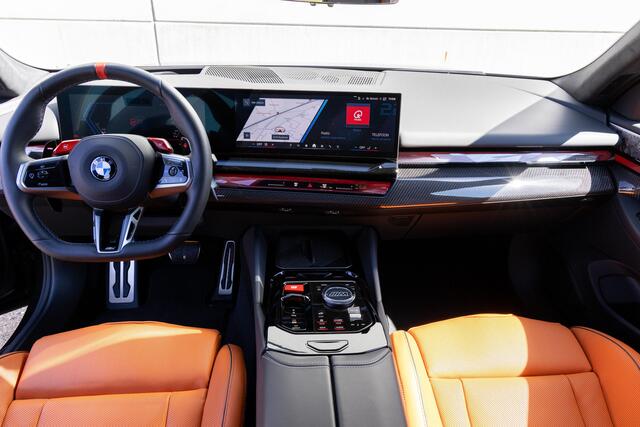 BMW M5 5-serie M exterieur Carbon Pack | Full Options | 15.000 KM | incl. 5 jaar / 100.000 km onderhoud
