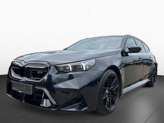 BMW M5 Touring ** M-DRIVER PACK (305 km/h), M-REM, PANO, TREKH, MERINO LEDER, 21 INCH LMV ** 1e EIG - UNFALLFREI - Ex BMW AG ** ** INFORMEER OOK NAAR ONZE AANTREKKELIJKE FINANCIAL-LEASE TARIEVEN **
