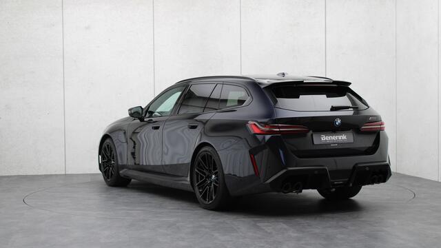 BMW M5 Touring | Ultimate Package | M Drivers Package | Stoelventilatie | Trekhaak | Bowers & Wlkins | Carbon