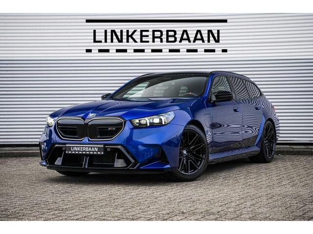BMW M5 Touring V8 Hybrid | Pano | B&W | M Drivers Package | Trekhaak |