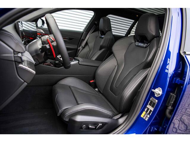 BMW M5 Touring V8 Hybrid | Pano | B&W | M Drivers Package | Trekhaak |