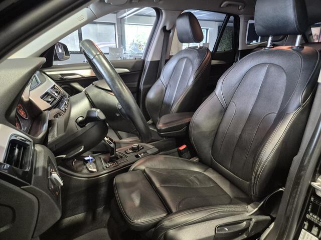 BMW X1 sDrive18i Executive Volleder | Verw. stoelen | Trekhaak | Cruise | Clima
