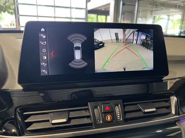 BMW X1 xDrive25e High Executive M-Sport | Panorama | Camera | Trekhaak | HUD