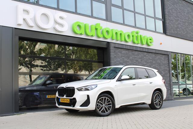 BMW X1 sDrive18i | M-SPORT | KEYLESS | CARPLAY | CAMERA | SFEER | LED | ELEK KOFFERKLEP | 18 INCH |