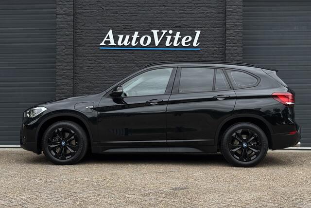BMW X1 xDrive25e | Elektrische Klep | PDC V+A | Privacy Glas | LED | DAB | 56.000 KM
