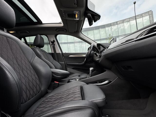 BMW X1 sDrive20i Centennial Executive Sportstoelen, LED, Panoramadak