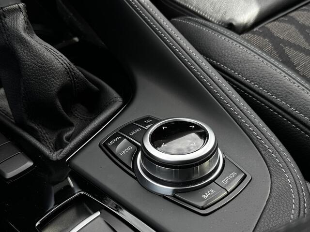 BMW X1 sDrive20i Centennial Executive Sportstoelen, LED, Panoramadak