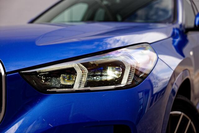 BMW X1 sDrive18i M-Sport, Trekhaak, Camera, 18" LM velgen, enz