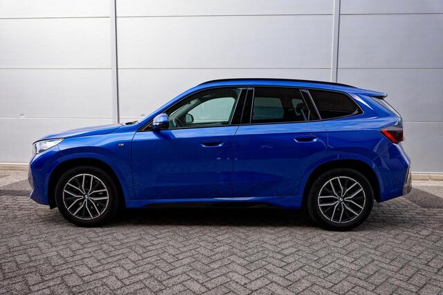 BMW X1 sDrive18i M-Sport, Trekhaak, Camera, 18" LM velgen, enz