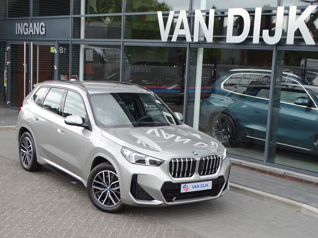 BMW X1 xDrive25e M Sportpakket Shadow-line Adaptief M-onderstel Sportstoelen Driving Assistant Plus Luxury Dashboard 18" LM Velgen