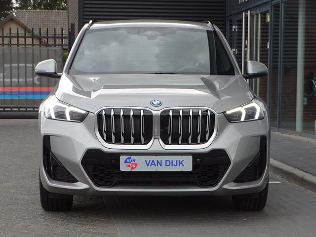 BMW X1 xDrive25e M Sportpakket Shadow-line Adaptief M-onderstel Sportstoelen Driving Assistant Plus Luxury Dashboard 18" LM Velgen
