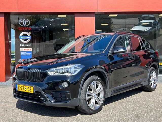 BMW X1 xDrive20i High Executive Sport-line AUT | LEER | 18'' | NAV | TREKHAAK