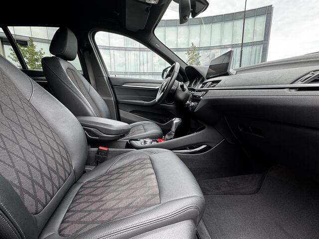 BMW X1 xDrive25e Head-up 18" DAB Hifi Alarm