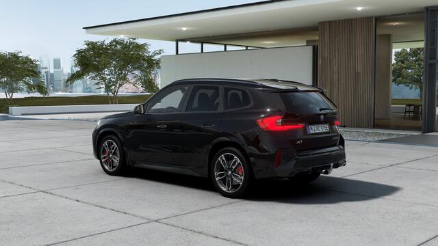 BMW X1 xDrive30e M Sport Automaat / Trekhaak / Sportstoelen / Adaptieve LED / M Adaptief onderstel / Parking Assistant Plus / Comfort Access / Stuurverwarming