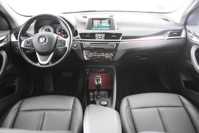 BMW X1 sDrive18i Sport *Leer*Ambient*Park Assist*