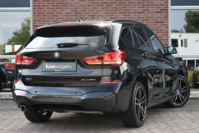 BMW X1 xDrive25e M-Sport Pano ACC Trekh HUD