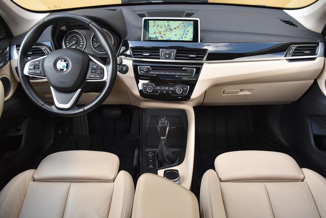 BMW X1 xDrive25i Centennial High Executive * Head-up * LED * Sportstoelen * Panoramadak *