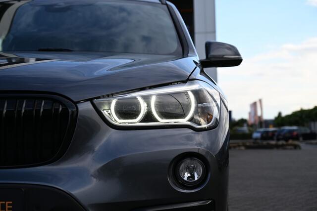 BMW X1 sDrive 18i Sport Line LED PDC Clima Trekhaak