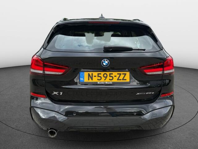 BMW X1 xDrive25e Business Edition M-pakket [ Panoramadak LED Adap. Park