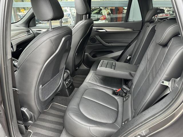 BMW X1 sDrive20i Business Edition Plus | Panoramadak | Leder | Head-up |