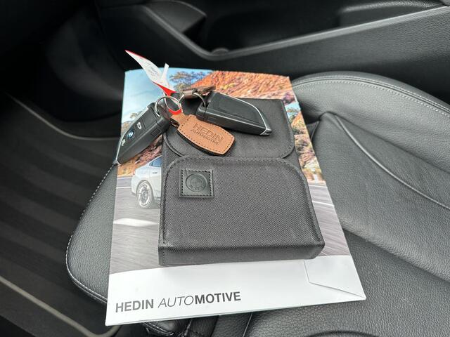 BMW X1 sDrive20i Business Edition Plus | Panoramadak | Leder | Head-up |