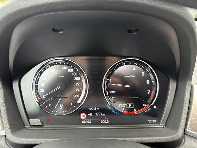 BMW X1 sDrive20i Business Edition Plus | Panoramadak | Leder | Head-up |