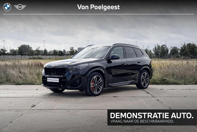 BMW X1 xDrive30e | M Sport | Glazen Panoramadak | Stoelverwarming | Trekhaak |