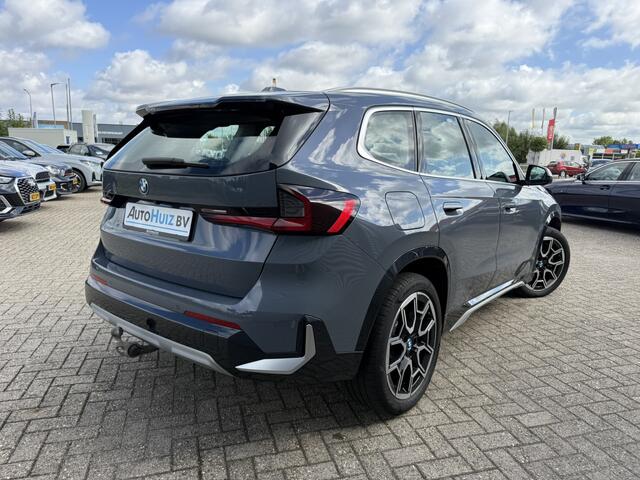 BMW X1 xDrive25e xLine Trekhaak Harman-Kardon Lederen interieur Elek. Stoelverstelling Head-Up Display 19 Inch 360 Gr Camera Keyless Entry