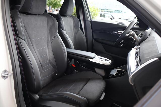 BMW X1 xDrive25e | M Sportpakket | Innovation Pack | Comfort Pack | Trekhaak