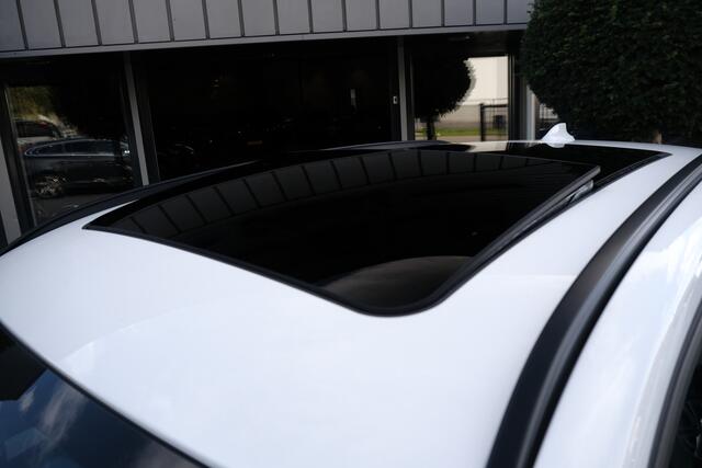 BMW X1 sDrive18i High Executive Automaat Panodak Leder