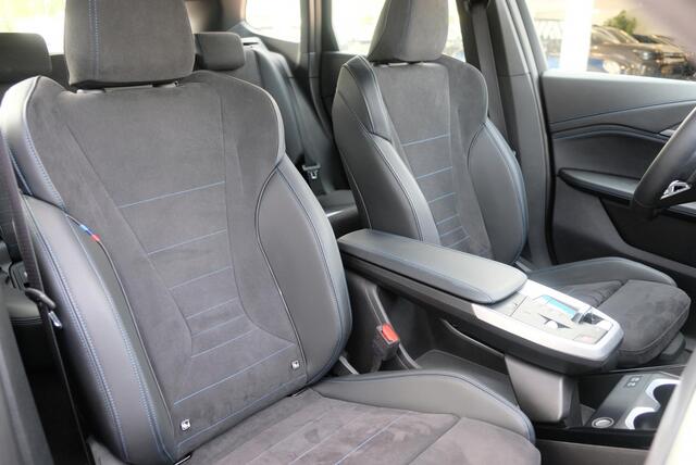 BMW X1 xDrive25e 245pk Aut. M Sport | Navi | Climate | Keyless | Camera | Alcatara | Elektrische Achterklep | Stoelverwarming | PDC