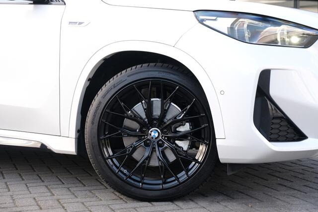 BMW X1 xDrive30e 326PK M Sport Shadow Line Keyless Camera Leder Carplay