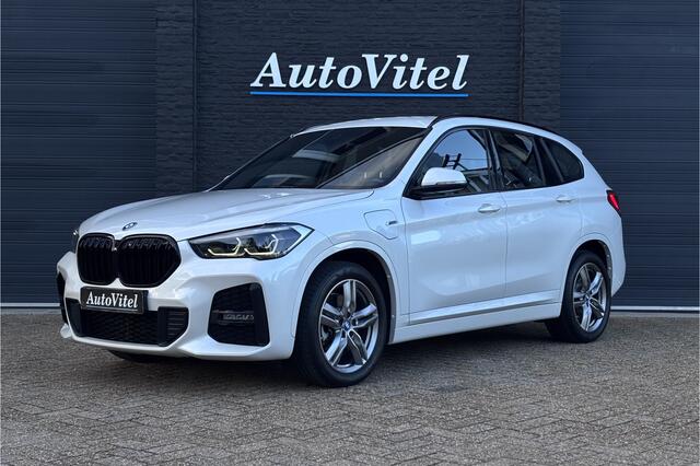 BMW X1 xDrive25e M-Sport | Sportstoelen | Stoelverwarming | Camera | Apple Carplay