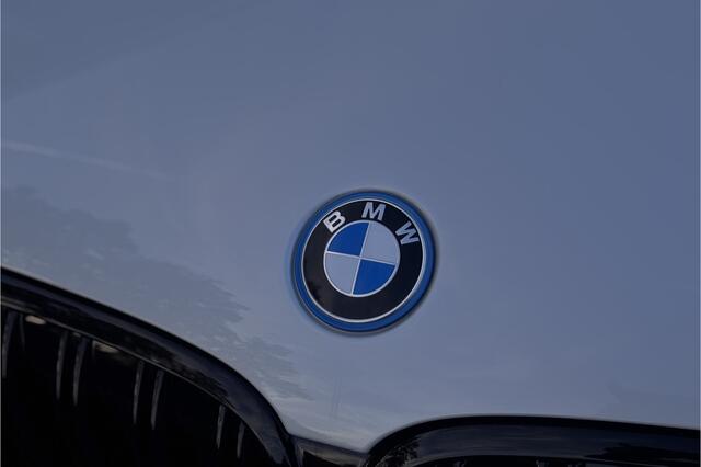 BMW X1 xDrive25e M-Sport | Sportstoelen | Stoelverwarming | Camera | Apple Carplay