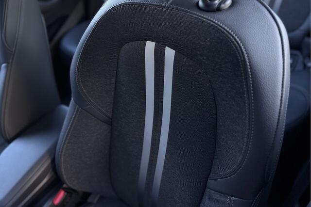 BMW X1 xDrive25e M-Sport | Sportstoelen | Stoelverwarming | Camera | Apple Carplay