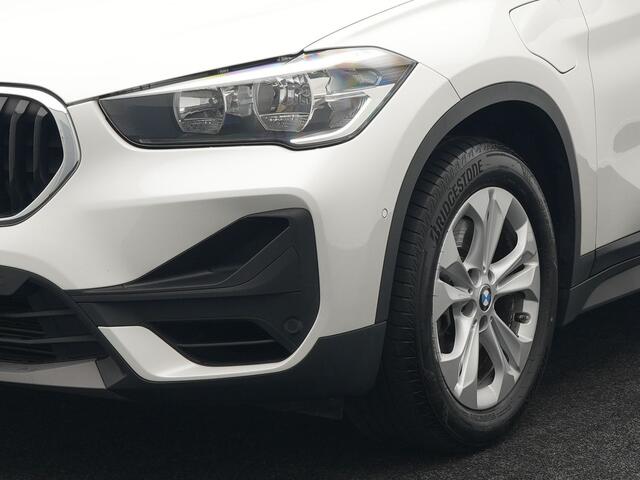 BMW X1 xDrive25e eDrive Edition Plug In Hybrid 220pk Dealer O.H PHEV | Adaptive Cruise | Head Up | Harman Kardon Sound | Stoelverwarming | Camera | Navigatie | DAB |
