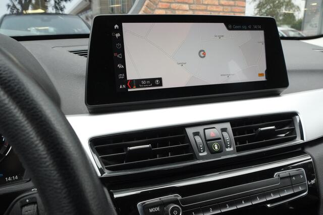 BMW X1 xDrive25e Executive Achteruitrijcamera, Head-up display