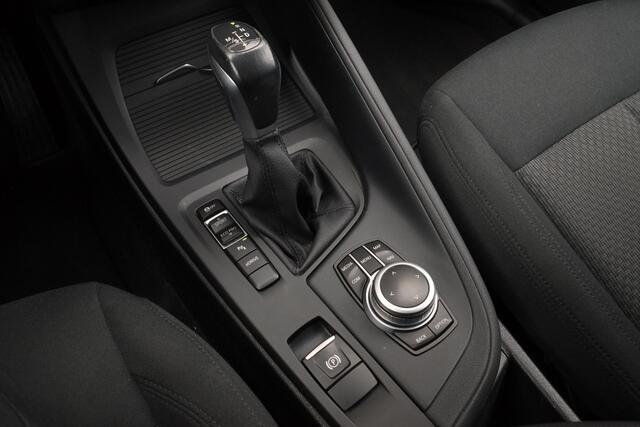 BMW X1 xDrive25e Executive Achteruitrijcamera, Head-up display