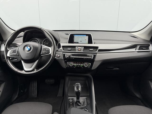 BMW X1 sDrive18i High Executive Automaat Navigatie/LED.