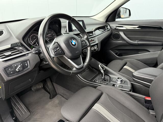 BMW X1 sDrive18i High Executive Automaat Navigatie/LED.