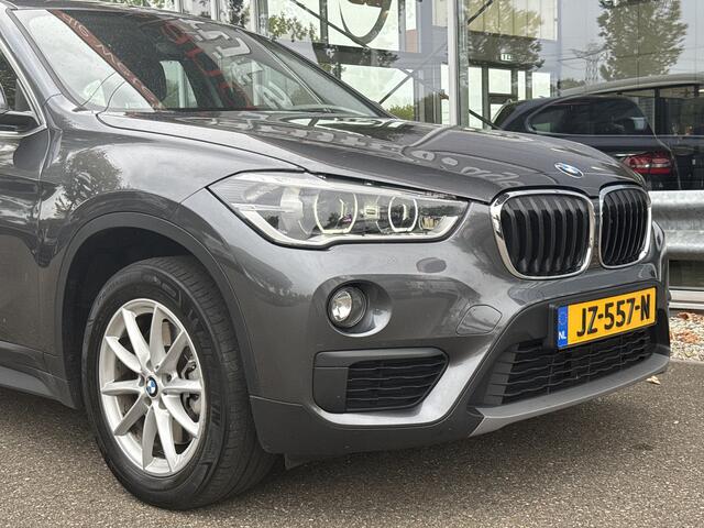 BMW X1 sDrive20i Centennial Executive | NL-auto | 1e Eig | Dealer OH | Navi | Clima | PDC