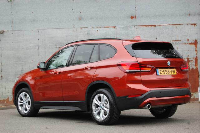 BMW X1 sDrive18i High Exe / Navi / Leder / 2020 / 32DKM!