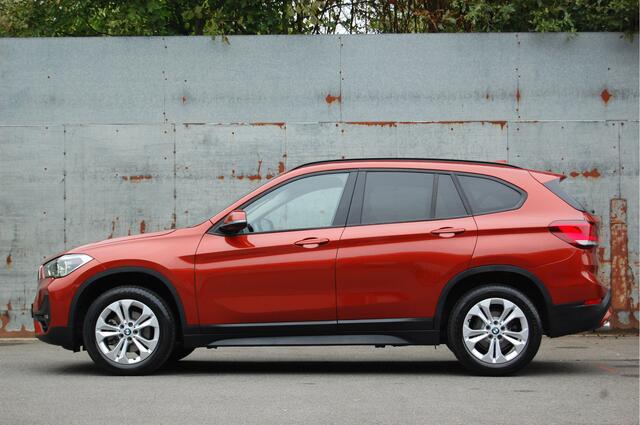 BMW X1 sDrive18i High Exe / Navi / Leder / 2020 / 32DKM!