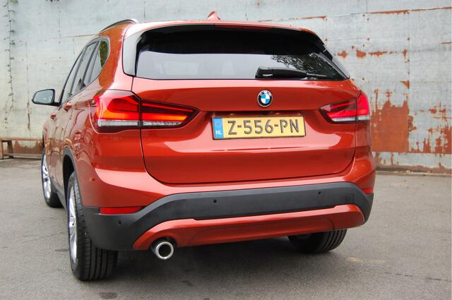 BMW X1 sDrive18i High Exe / Navi / Leder / 2020 / 32DKM!