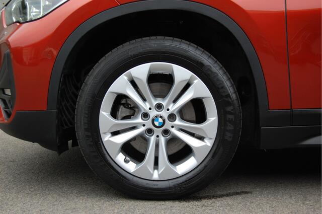 BMW X1 sDrive18i High Exe / Navi / Leder / 2020 / 32DKM!